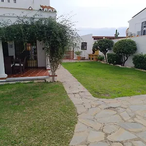 Chalet Junto Al Mar Con Jardin Privado Сasa de vacaciones La Cala De Mijas